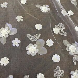 3D floral veil